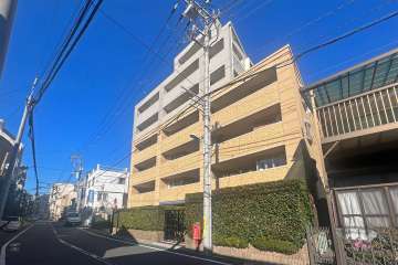 グランシティ祐天寺ラフィエールの外観(南東側から)