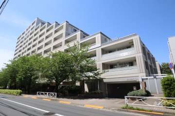 ザ目黒桜レジデンスの外観(北東側から)