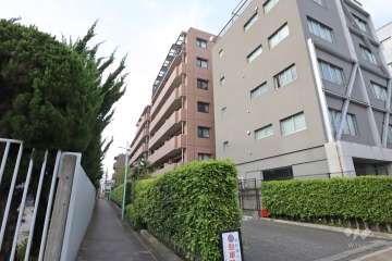 ライオンズガーデン学芸大学の外観(南西側から)