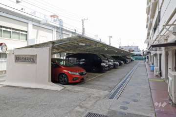 敷地内駐車場（屋外平面式）