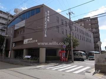 敷地北側にある伊丹有岡スイミングプール