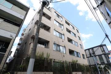 グラーサ学芸大学の外観（南西側から）