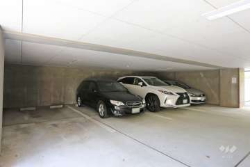 敷地内駐車場（屋内平面式）
