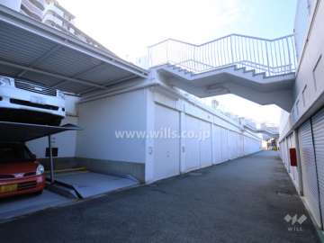 敷地内駐車場（屋外機械式）