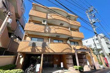 ダイアパレス目黒本町の外観(東側から）