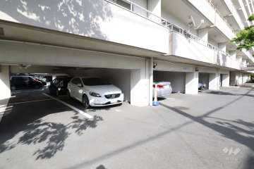 敷地内駐車場（屋内平面式）　