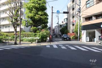 敷地南側・南東側の面道路　