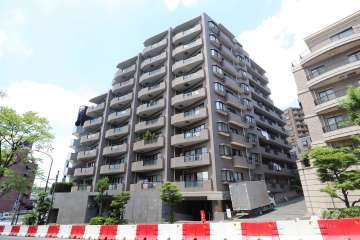 目黒青葉台グランドハイツの外観(南東側から)