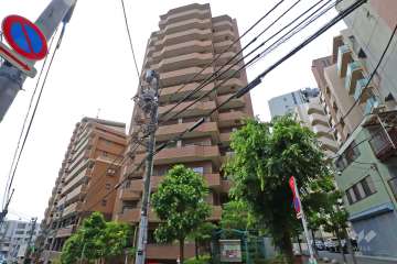 パルテール目黒青葉台の外観(東側から)