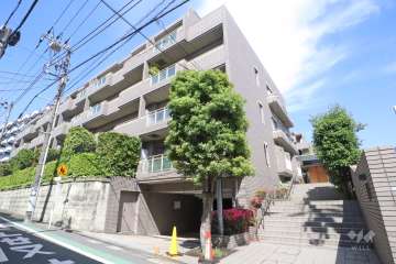 プレスティージュ目黒東山の外観(東側から)