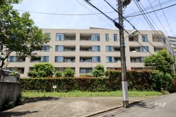 ブリリア目黒東山の外観(南側から)