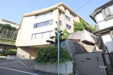 青葉台ロイヤルガーデンの外観（南西側から）