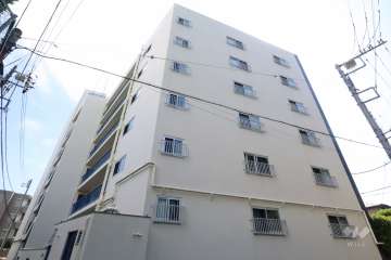 上目黒フラワーマンションの外観(南西側から)