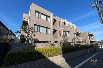 グランフォルム祐天寺の外観（南東側から）