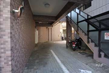 駐車場の出入り口