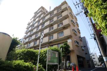 ライオンズマンション下目黒の外観(南東側から)