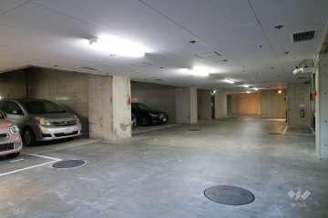 敷地内駐車場（屋内平面式）
