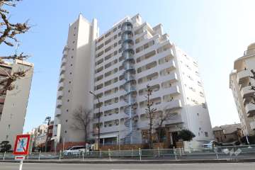 パシフィック自由が丘マンションの外観（北西側から）