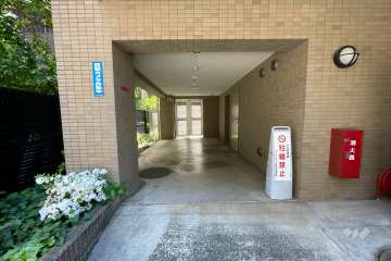 敷地内駐車場（屋内平面式）