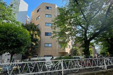 ライオンズマンション都立大学の外観（北側から）