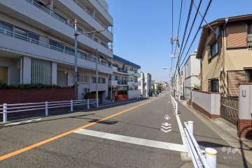 敷地北東側の前面道路　