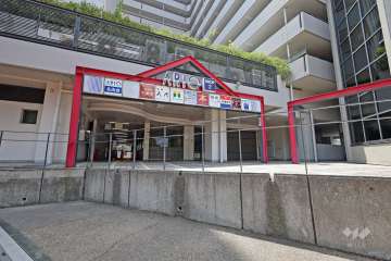敷地内の店舗部分