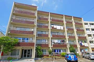 自由ヶ丘第七コーポの外観（南西側から）