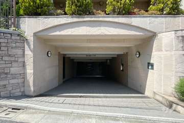 駐車場の出入り口