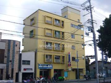 森本マンションの外観（西から）