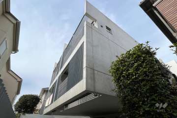 METAの外観（東側から）