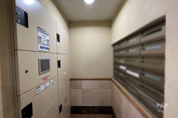 共用ポストと宅配ボックス