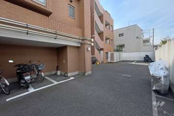 敷地内駐車場（屋外平面式）