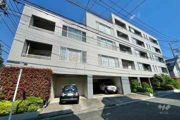 グランドメゾン都立大学の外観（西側から）