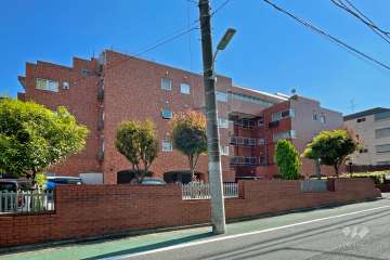 シャンボール第2都立大の外観（北東側から）