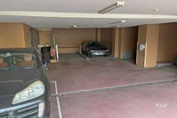 敷地内駐車場（屋内平面式）