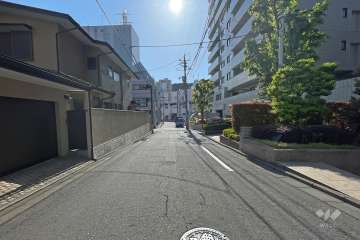 敷地南西側の前面道路