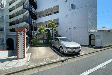 敷地内駐車場（屋外平面式）