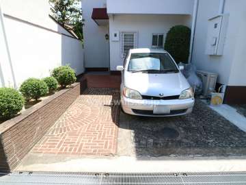 敷地内駐車場（屋外平面式）