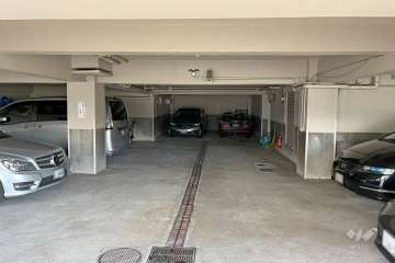 敷地内駐車場（屋内平面式）