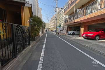 敷地南西側の前面道路