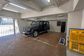 敷地内駐車場（屋内平面式）