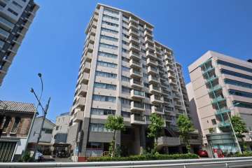 日生住宅目黒マンションの外観（南東側から）