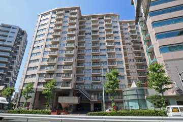 日生住宅目黒マンションの外観（北東側から）