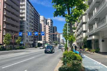 敷地南西側の前面道路