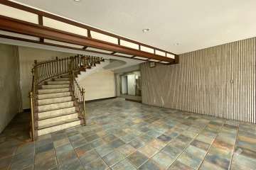 エントランスホール