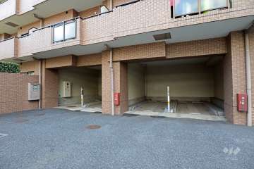 敷地内駐車場（屋内機械式）　