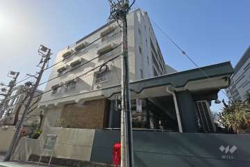 中銀目黒マンシオンの外観（南東側から）