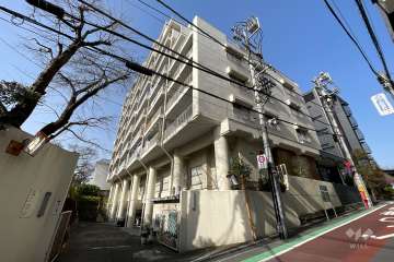 中銀目黒マンシオンの外観（南側から）