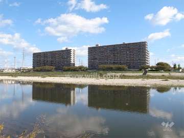 敷地の西側には武庫川が流れています。