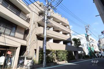 ルーブル都立大学の外観(南西側から)